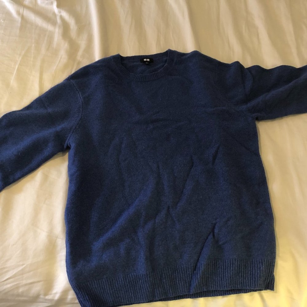 Uniqlo, Navy, 100% wool sweater. Size Medium